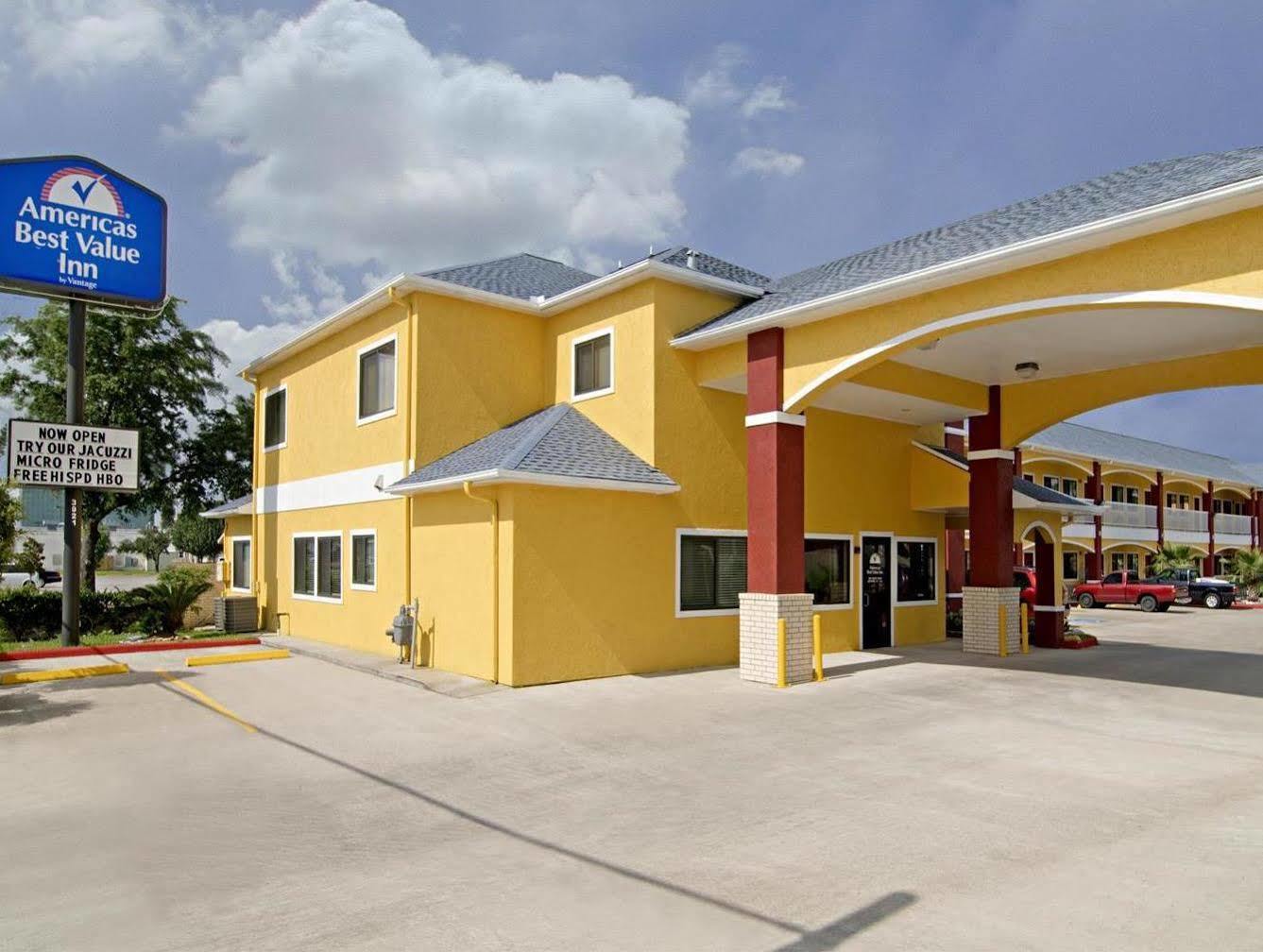 Americas Best Value Inn-baytown 2*
